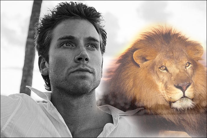 мужчина со львом